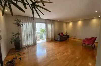Apartamento com 124 m², 3 quartos sendo 1 suíte à venda no bairro campo belo.