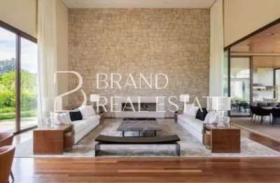 Casa com 1350 m², 6 quartos sendo 6 suítes à venda na fazenda boa vista.