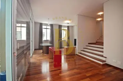 Excelente casa em condomínio fechado, localizado no brooklin.