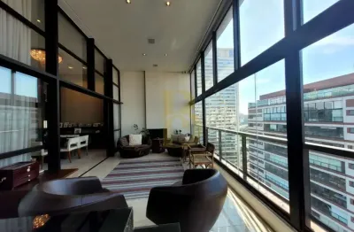 Maravilhosa cobertura, com vista permanente, localizada no bairro granja julieta.