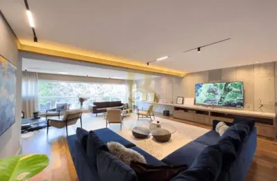 Maravilhoso apartamento garden, localizado no campo belo.