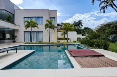 Casa com 860 m², 5 quartos sendo 5 suítes à venda no bairro jardim cordeiro.