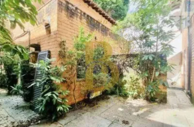Casa com 412 m², 4 quartos sendo 2 suítes à venda no bairro jardim paulista.