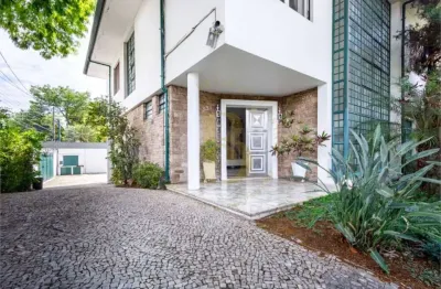 Casa com 540 m², 5 quartos sendo 2 suítes à venda no bairro jardim paulista.