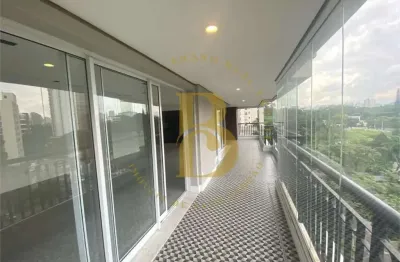 Apartamento com 226 m², 3 quartos sendo 3 suítes à venda no bairro moema pássaros.