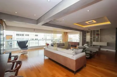 Apartamento à venda de 205m2, 3 suítes e 4 vagas no jardim paulista