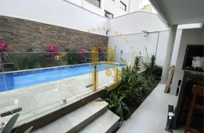 Casa com 300 m², 5 quartos sendo 5 suítes à venda no bairro indianópolis.