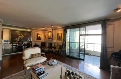 Apartamento com 220 m², 3 quartos sendo 2 suítes no bairro itaim bibi.