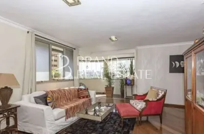 Excelente apartamento com linda vista, localizado no Campo Belo.