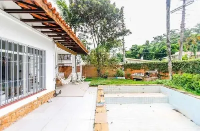 Casa de vila com 310 m², 3 quartos sendo 1 suíte para alugar no bairro granja julieta.