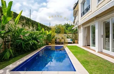 Casa de condomínio com 395 m², 3 quartos sendo 3 suítes à venda no bairro morumbi.