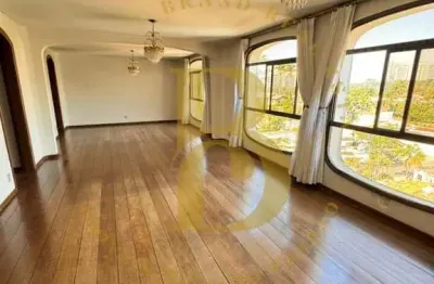 Apartamento com vista privilegiada e planta espetacular para reforma