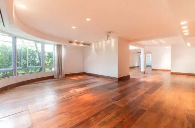 Casa de condomínio com 910 m², 4 quartos sendo 3 suítes à venda no bairro jardim europa.