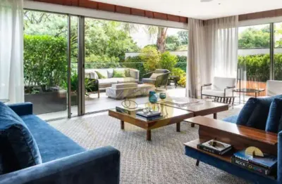 Casa de condomínio com 925 m², 4 quartos sendo 4 suítes à venda no bairro alto de pinheiros.