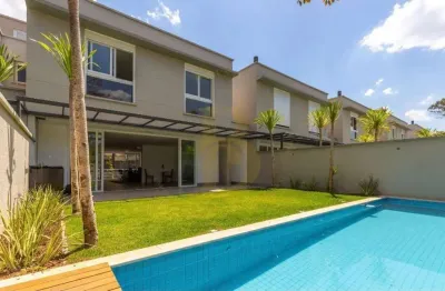 Casa de condomínio no alto da boa vista, de 424m², com 4 suítes, 4 vagas. e piscina espaço gourmet.