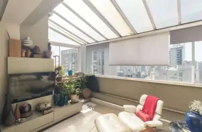 Apartamento com 150 m², 2 quartos sendo 1 suíte à venda no bairro higienópolis.