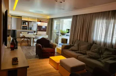 Apartamento reformado com projeto de arquitetura, localizado no bairro jardim caravelas.