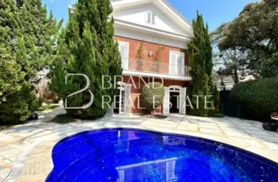 Casa com 1400 m², 6 quartos sendo 6 suítes à venda no bairro Jardim Guedala.