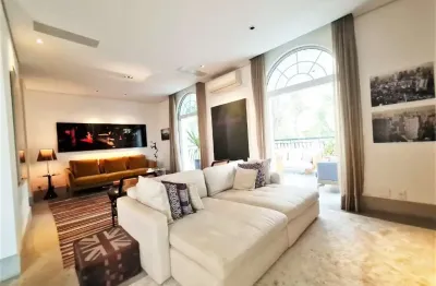 Magnifico apartamento, com acabamentos de alto requinte, localizado no campo belo.