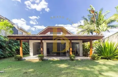 Casa á venda de 403m² privativos, com 3 suítes e 03 vagas no bairro fazenda morumbi.