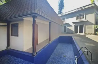 Casa com 4 quartos à venda na R Portugal, 346, Jardim Europa, Penápolis