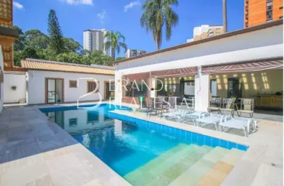 Casa com 350 m², 3 quartos sendo 3 suítes à venda no bairro Alto da Boa Vista.