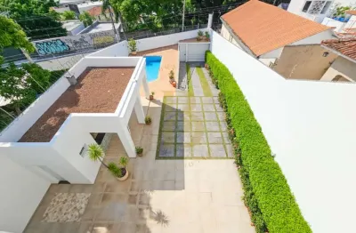 Casa linda em meio a natureza, com 480 m², 4 suítes e 11 vagas à venda no bairro tremembé.