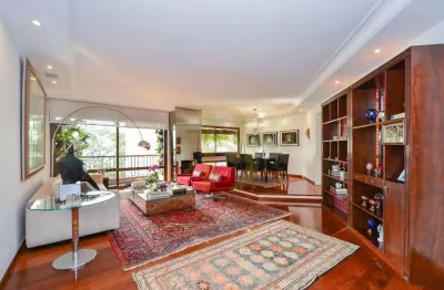 Apartamento espaçoso, com linda vista, localizado no bairro real parque.