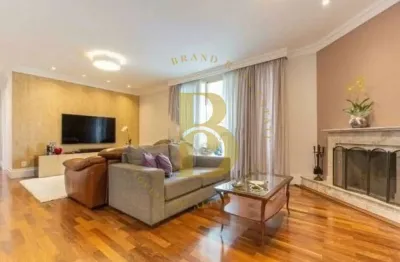 Excelente apartamento, em andar alto, localizado no campo belo.