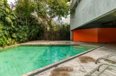 Casa á venda de 475 m², com 3 suítes e 10 vagas no bairro alto de pinheiros