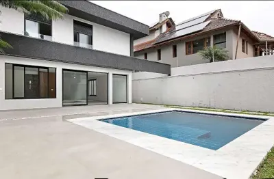 Casa com 416 m², 4 quartos sendo 4 suítes à venda no bairro alto de pinheiros.