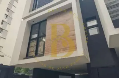 Casa de condomínio com 165 m², 2 quartos sendo 2 suítes à venda no bairro Santa Cecilia.