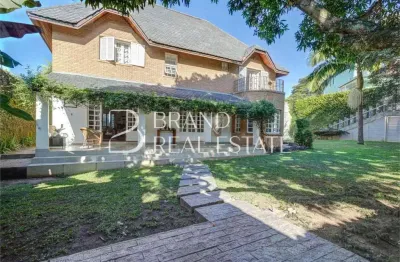 Casa com 500 m²,  3 suítes à venda no bairro Chácara Monte Alegre.