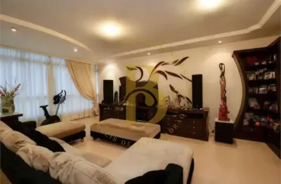 Apartamento á venda 210m², com 03 dormitórios e 02 vagas no Jardim Paulista