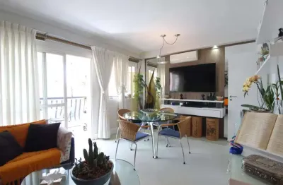 Apartamento com 3 quartos para alugar na Avenida dos Eucaliptos, 155, Moema, São Paulo