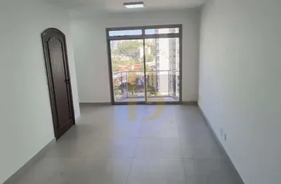 Apartamento reformado à venda e próximo à duas estações do metrô, na vila mariana.