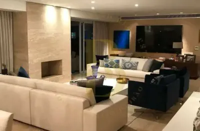 Apartamento com 335m², 4 suítes e 4 vagas de garagem em moema, vila uberabinha.