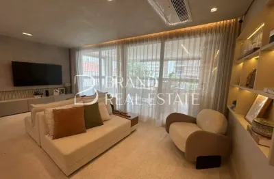 Apartamento pra venda ou locação mobiliado ao lado do metrô Oscar Freire, 125m², 3 quartos, 2 vagas.