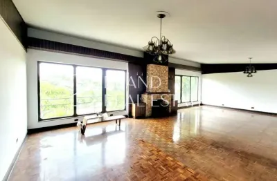 Casa a venda no Sumaré, com 430m² - 7 quartos - 4 vagas -para reforma