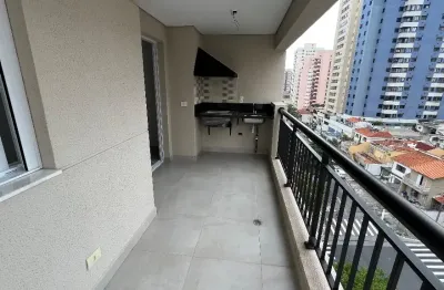 Apartamento com 2 dormitórios, suíte, vagas de garagem e depósito privativo.