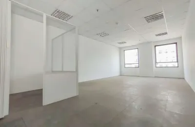 Sala com excelente iluminação, confortável e em localização ideal - cea i
