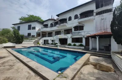 Luxuosa mansão de condomínio à venda em barueri-sp, residencial tamboré: 5 quartos, 5 suítes, 3 salas, 8 banheiros, 9 vagas, 1.557m²!