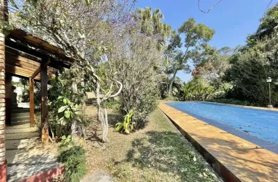 Condomínio vilarejo vila diva - 3 dormt /1suíte - rústica, linda, piscina, bem localizada