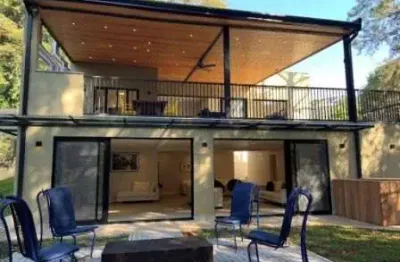 Casa de condomínio de luxo em atibaia-sp: 6 quartos, 6 suítes, 3 salas, 8 banheiros, 6 vagas de garagem, 405m² de área. venda ou locação.