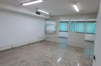 Sala comercial para locação sem mobília, no centro de alphaville, andar baixo, vista pra araguaia e 1 vaga para carro