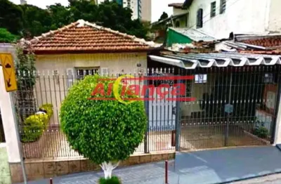 Excelente casa muito bem localizada !!!!!  são duas casas