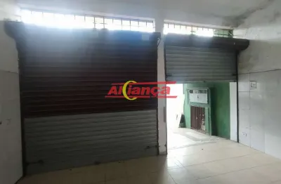 Oportunidade imperdível: sobrado com 2 casas independentes + salão comercial!