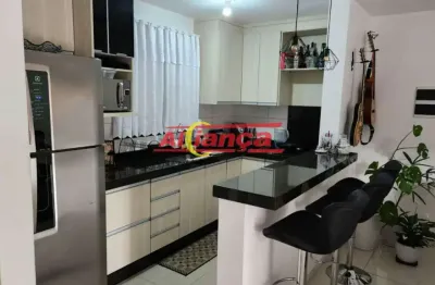 Ótimo para morar e ter uma renda, são 3 casas no mesmo terreno e uma sala comercial.