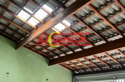 Casa grande vila paraiso, com churrasqueira, área de lazer, quintal amplo, casa com alarme e camaras