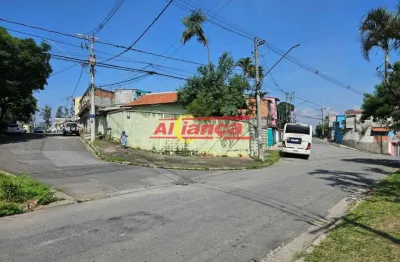Casa no jd.arujá, enorme com quintal e mais uma casa anexa